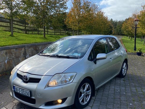 Toyota Auris Hatchback, Diesel, 2008, Silver