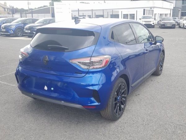 Renault Clio Hatchback, Petrol Hybrid, 2023, Blue