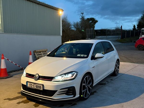 Volkswagen Golf Hatchback, Petrol, 2017, White