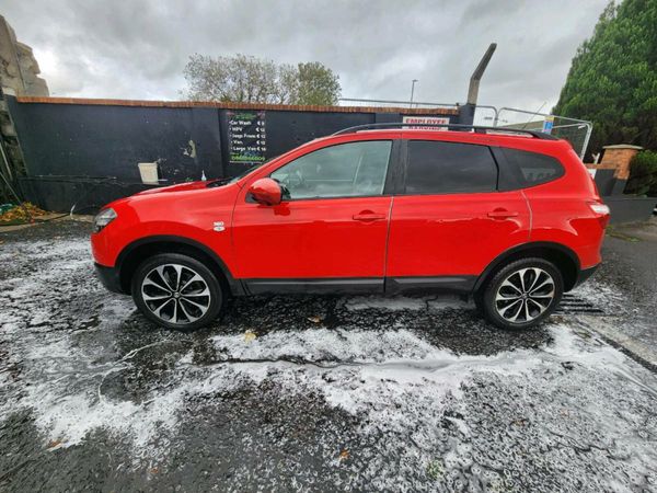 Nissan Qashqai+2 MPV, Diesel, 2013, Red