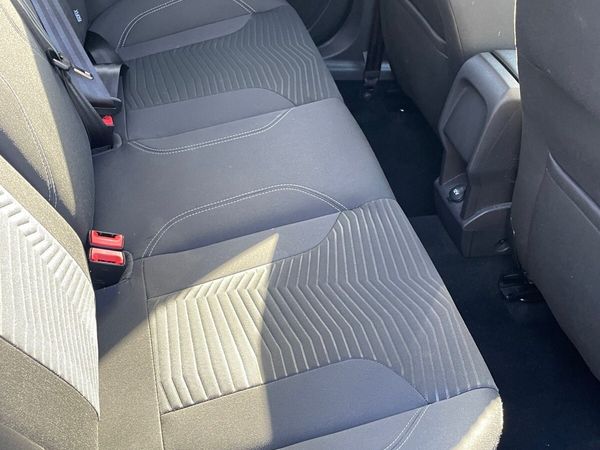 Ford Fiesta Hatchback, Petrol, 2014, Silver