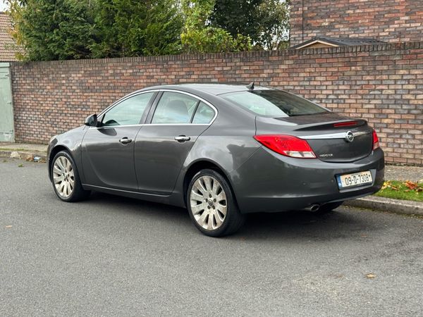 Opel Insignia Saloon, Petrol, 2009, Grey