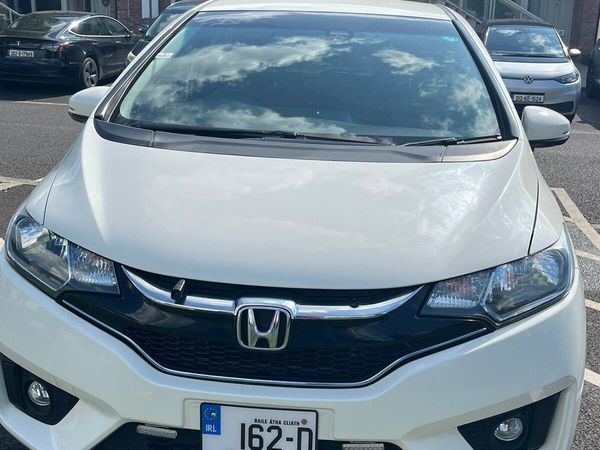 Honda Fit Hatchback, Petrol Hybrid, 2016, White