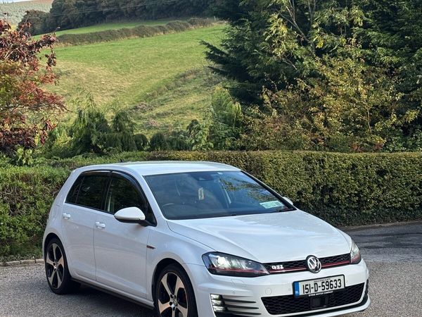 Volkswagen Golf Hatchback, Petrol, 2015, White