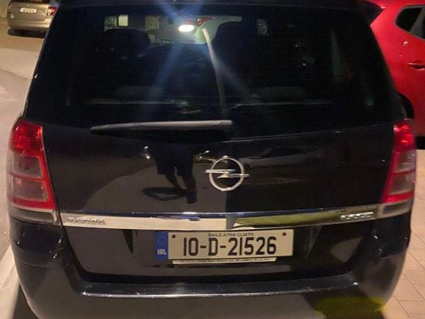 Opel Zafira MPV, Diesel, 2010, Black