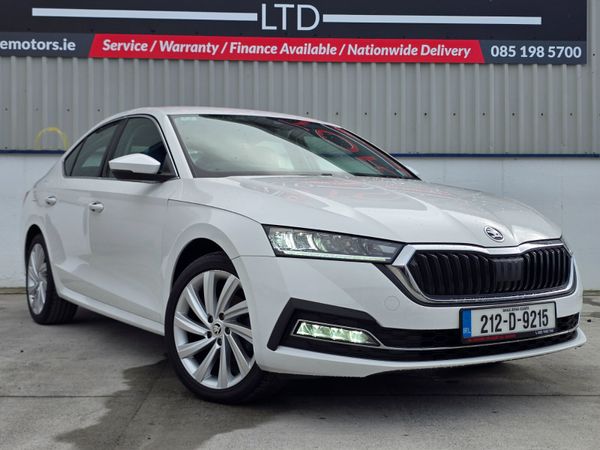 Skoda Octavia Saloon, Diesel, 2021, White