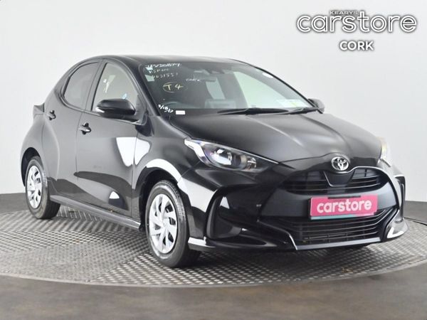Toyota Yaris Hatchback, Petrol, 2021, Black