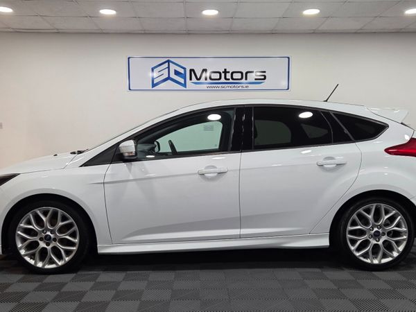 Ford Focus Hatchback, Diesel, 2018, White