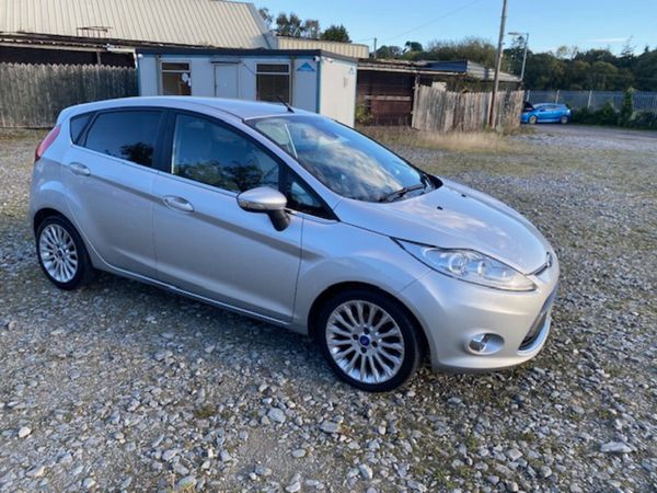 Ford Fiesta Hatchback, Diesel, 2012, Silver