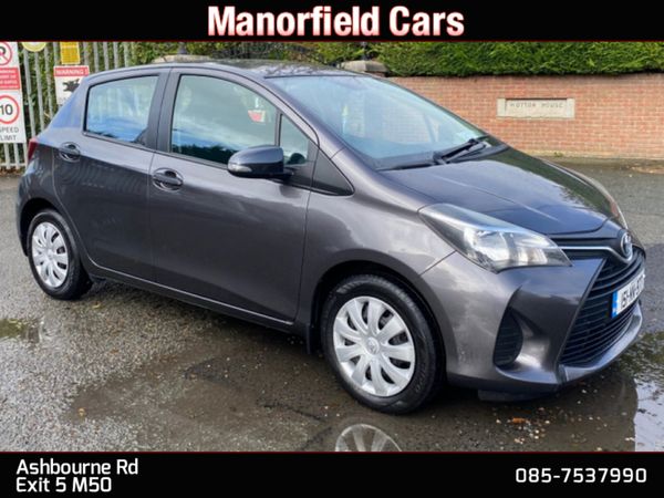 Toyota Yaris Hatchback, Petrol, 2015, Grey