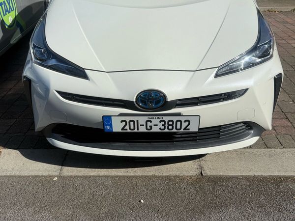 Toyota Prius Hatchback, Petrol Hybrid, 2020, White