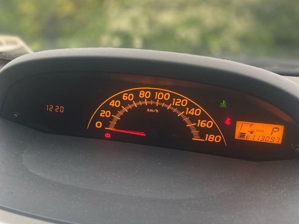 Toyota Vitz Hatchback, Petrol, 2010, Red