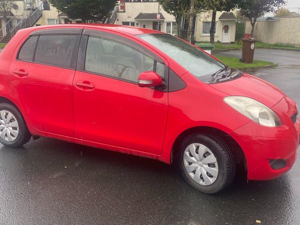 Toyota Vitz Hatchback, Petrol, 2010, Red