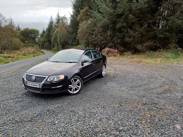 Volkswagen Passat Saloon, Diesel, 2010, Black
