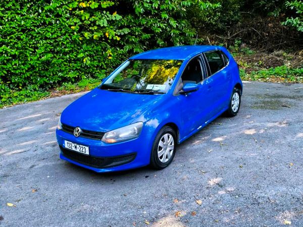 Volkswagen Polo Hatchback, Petrol, 2013, Blue