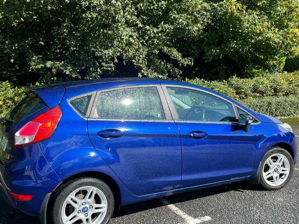Ford Fiesta Hatchback, Petrol, 2015, Blue
