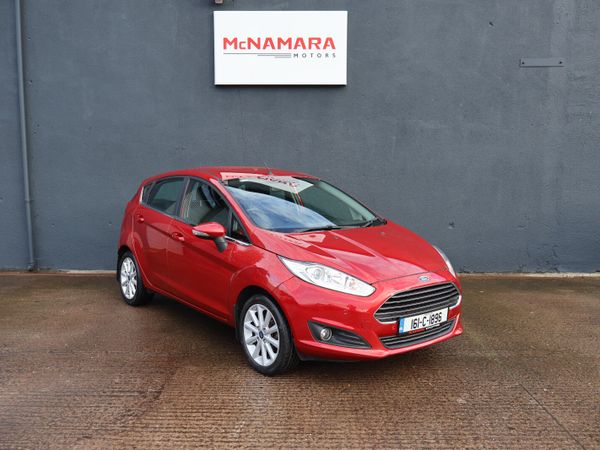 Ford Fiesta Hatchback, Petrol, 2016, Red