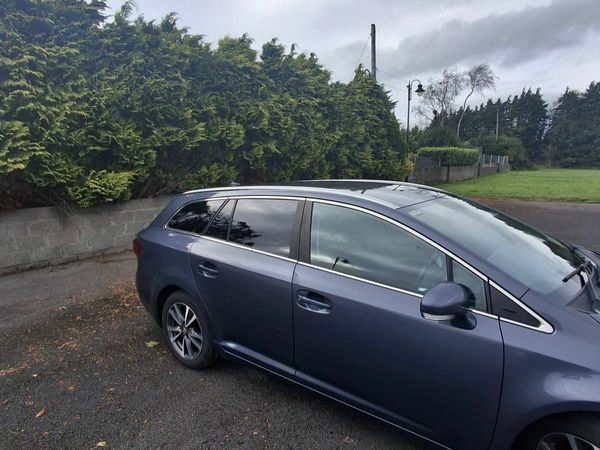 Toyota Avensis Estate, Diesel, 2015, Blue