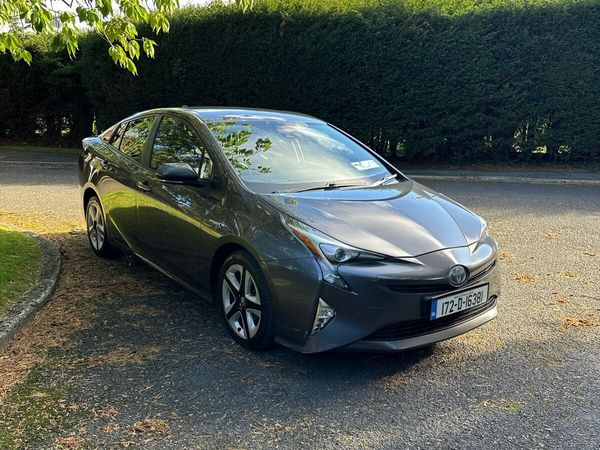 Toyota Prius Hatchback, Petrol Hybrid, 2017, Grey