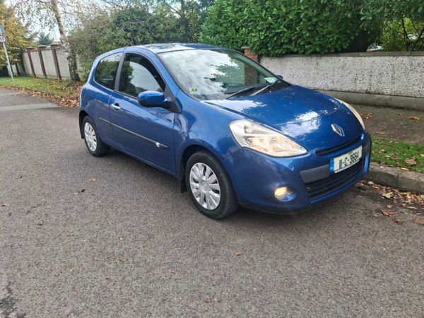 Renault Clio Hatchback, Petrol, 2011, Blue