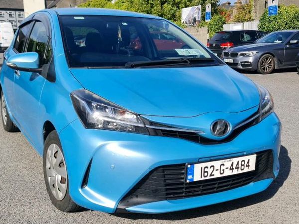 Toyota Vitz Hatchback, Petrol, 2016, Blue
