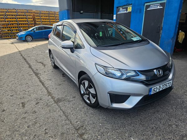 Honda Fit Hatchback, Petrol Hybrid, 2015, Silver