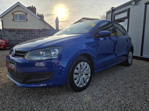 Volkswagen Polo Hatchback, Petrol, 2013, Blue