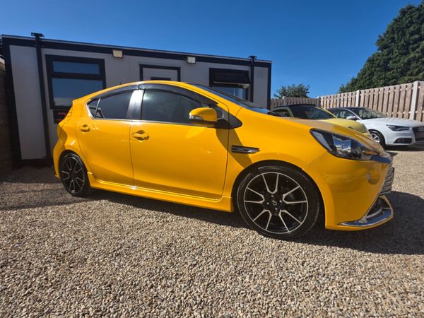 Toyota Aqua Hatchback, Petrol, 2014, Orange