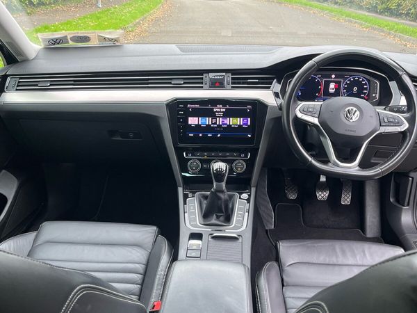 Volkswagen Passat Saloon, Diesel, 2020, Grey