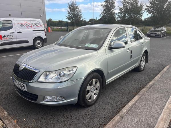 Skoda Octavia Hatchback, Diesel, 2009, Green