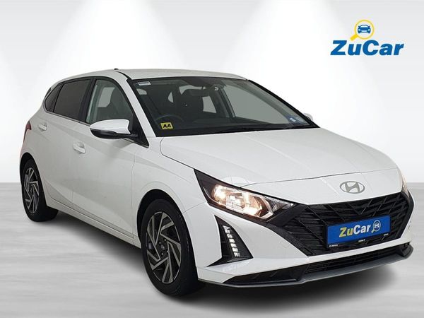Hyundai i20 Hatchback, Petrol, 2024, White