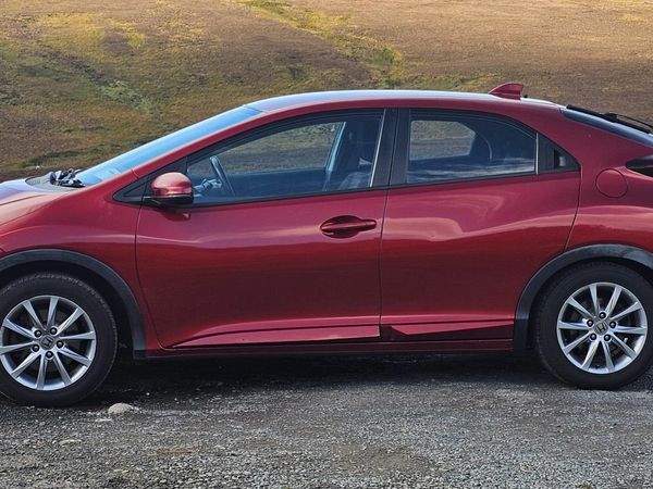 Honda Civic Hatchback, Diesel, 2017, Red