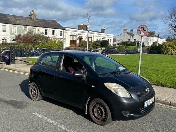 Toyota Yaris Hatchback, Petrol, 2006, Black