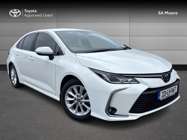 Toyota Corolla Saloon, Petrol Hybrid, 2022, White
