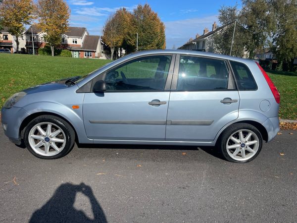 Ford Fiesta Hatchback, Petrol, 2007, Blue