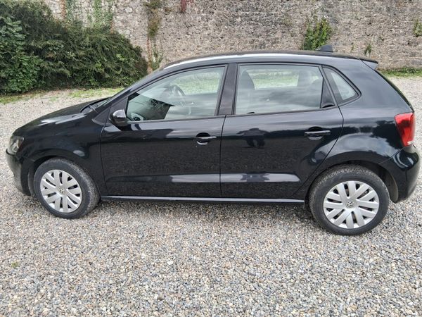 Volkswagen Polo Hatchback, Petrol, 2014, Black