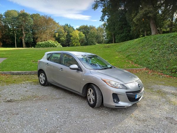 Mazda Mazda3 Hatchback, Diesel, 2012, Grey