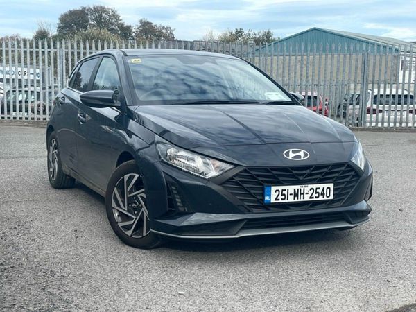 Hyundai i20 Hatchback, Petrol, 2025, Grey