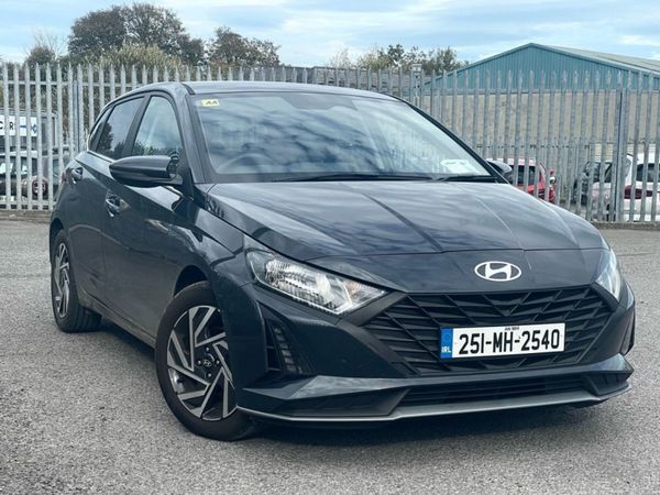 Hyundai i20 Hatchback, Petrol, 2025, Grey