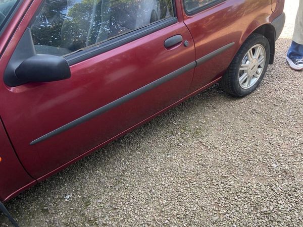 Ford Fiesta Hatchback, Petrol, 1997, Red