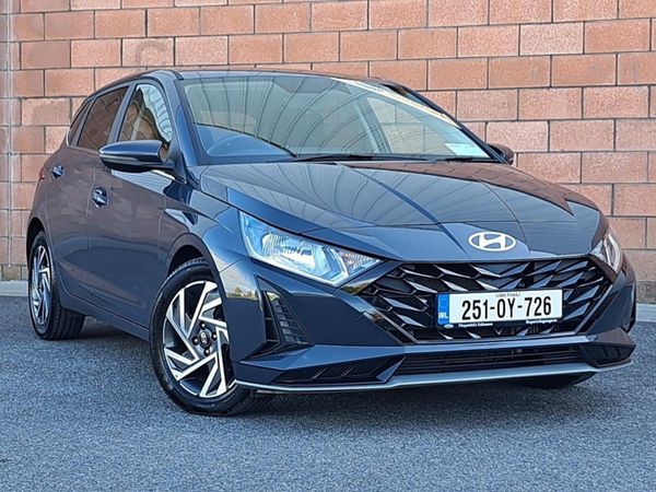 Hyundai i20 Hatchback, Petrol, 2025, Grey