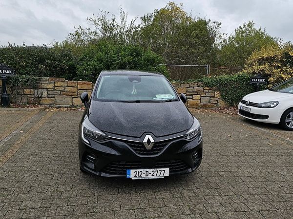 Renault Clio Hatchback, Petrol, 2021, Black