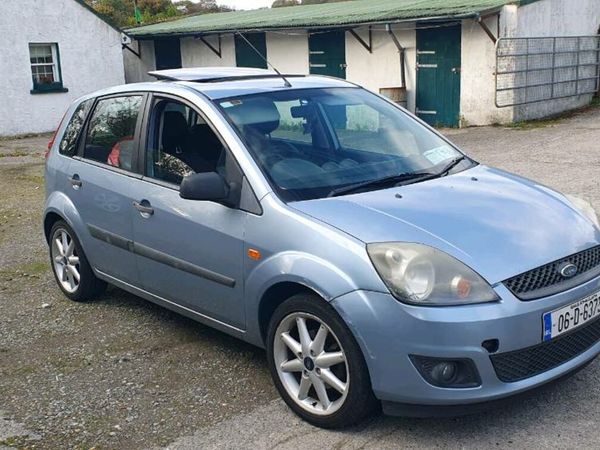 Opel Corsa Hatchback, Diesel, 2010, Silver