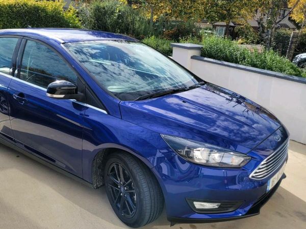 Ford Focus Hatchback, Petrol, 2016, Blue