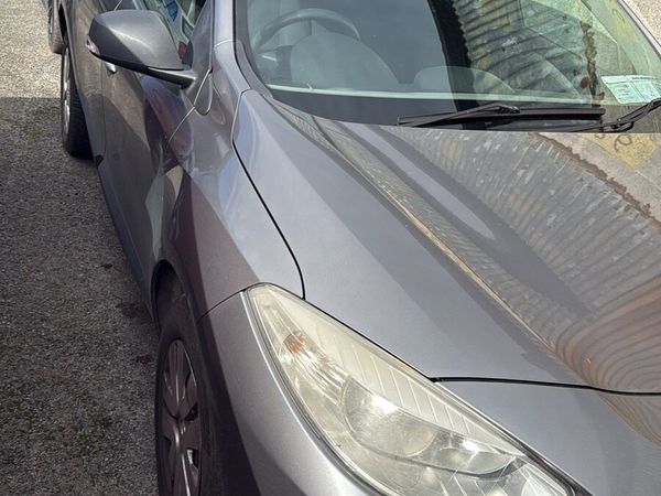 Renault Fluence Saloon, Diesel, 2012, Grey