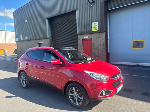 Hyundai ix35 SUV, Diesel, 2014, Red