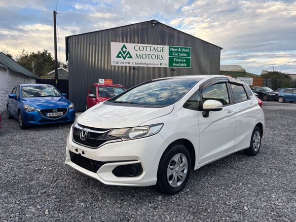 Honda Fit Hatchback, Petrol, 2017, White