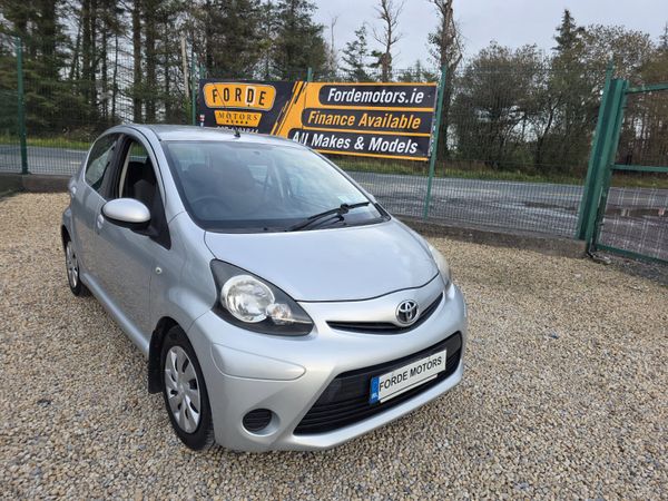 Toyota Aygo Hatchback, Petrol, 2012, Silver
