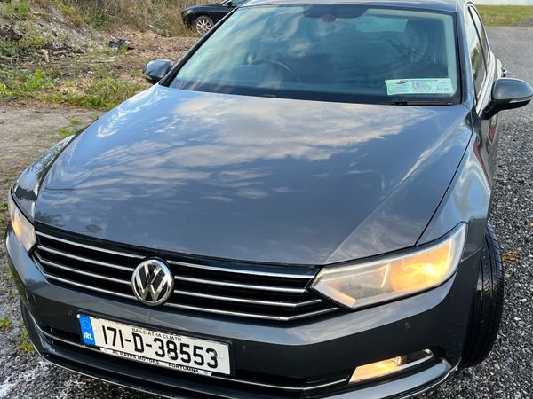 Volkswagen Passat Saloon, Diesel, 2017, Grey