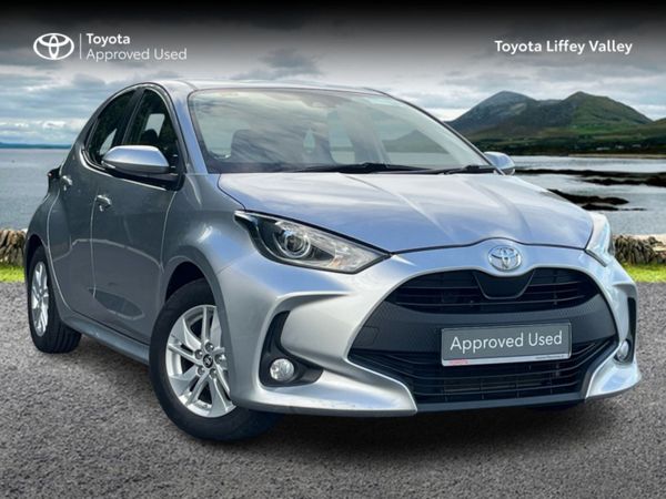 Toyota Yaris Hatchback, Petrol, 2022, Silver